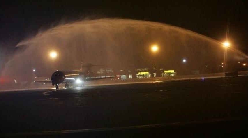Erbil&rsquo;den Gaziantep'e Gelen İlk U&ccedil;ak T&ouml;renle Karşılandı
