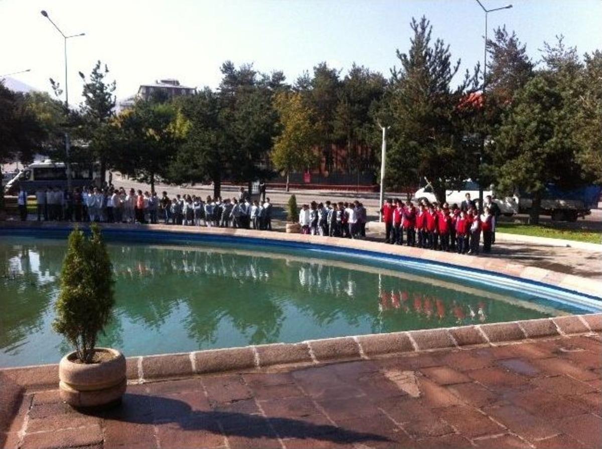 Erzurum &lsquo;da İlk Ders Zili &Ccedil;aldı