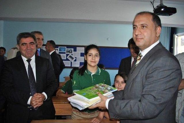 İlk Derse Protokol De Katıldı 2