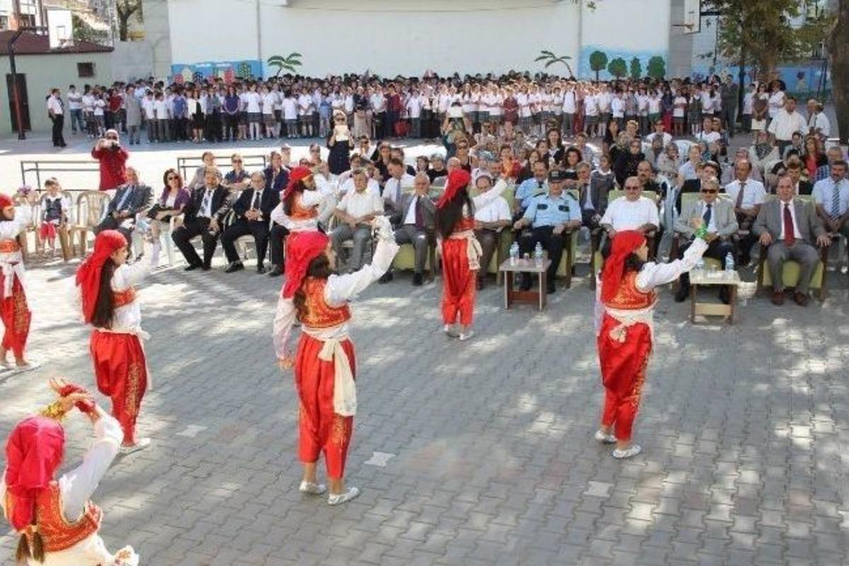 Edremit&rsquo;te 5 Bin 148 &Ouml;ğrenci Okulla Buluştu