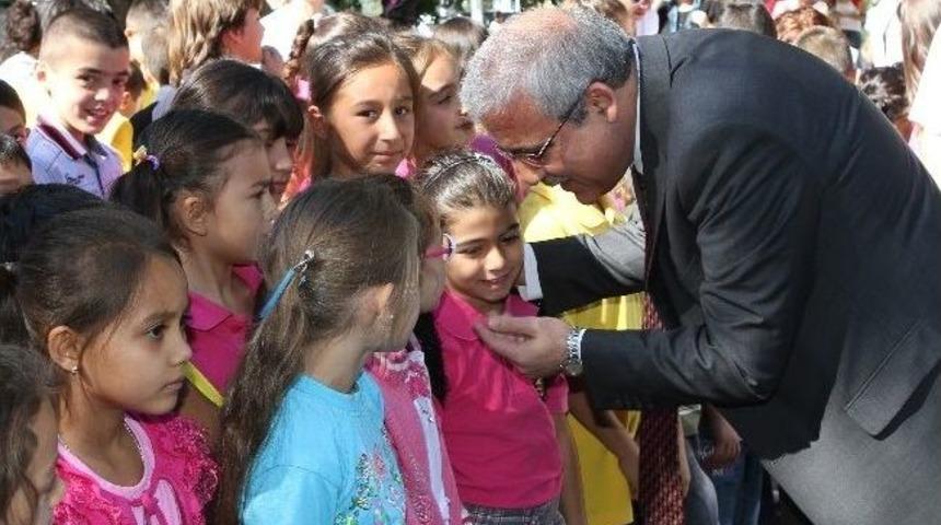 Okullar A&ccedil;ıldı
