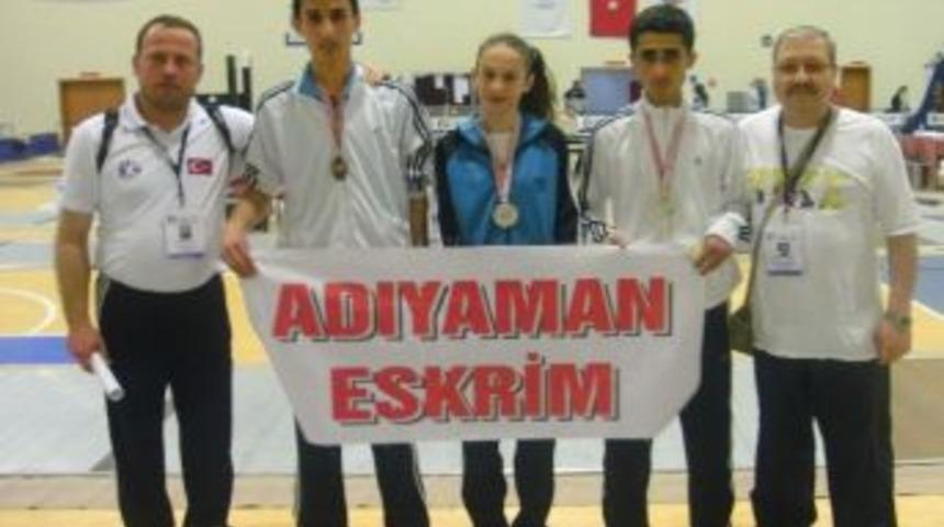 Adıyamanlı Eskrimciler Almanya&rsquo;ya Gidiyor
