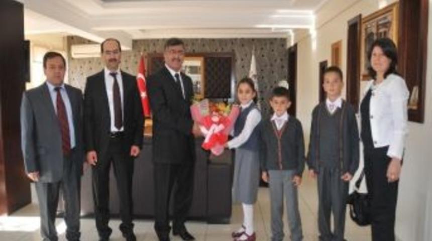 Akdoğan&rsquo;ı &Ouml;ğrenciler Ziyaret Etti