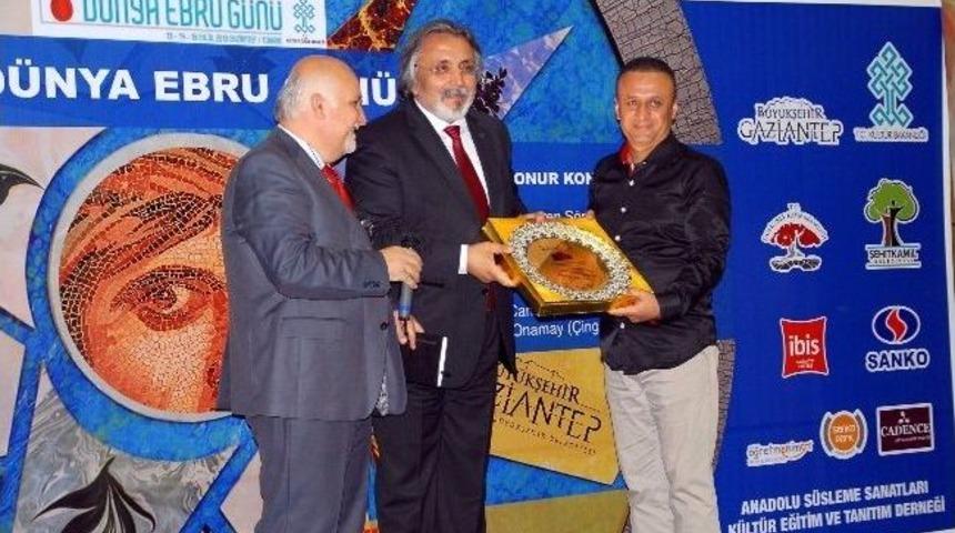 Sanko&rsquo;ya Teşekk&uuml;r Plaketi