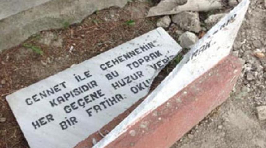 &Ccedil;erkezk&ouml;y''de mezarlıkta &ccedil;irkin provokasyon