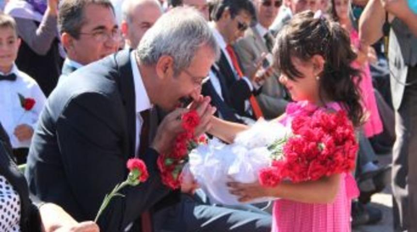 Niğde&rsquo;de Ilk Ders Zili &Ccedil;aldı