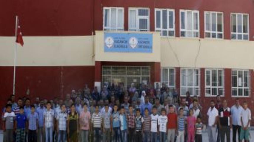 Taşımalı Eğitime Veliler Tepki G&ouml;sterdi