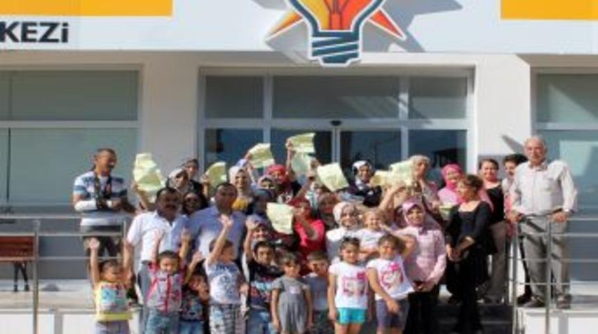 AK Parti Bayraklı Teşkilatı D&ouml;rt Ayda 6 Bin 500 &Uuml;ye Kaydetti