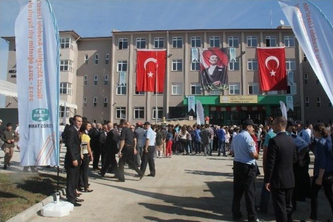 Yeni Sezona Yeni Okulda A&ccedil;ılış