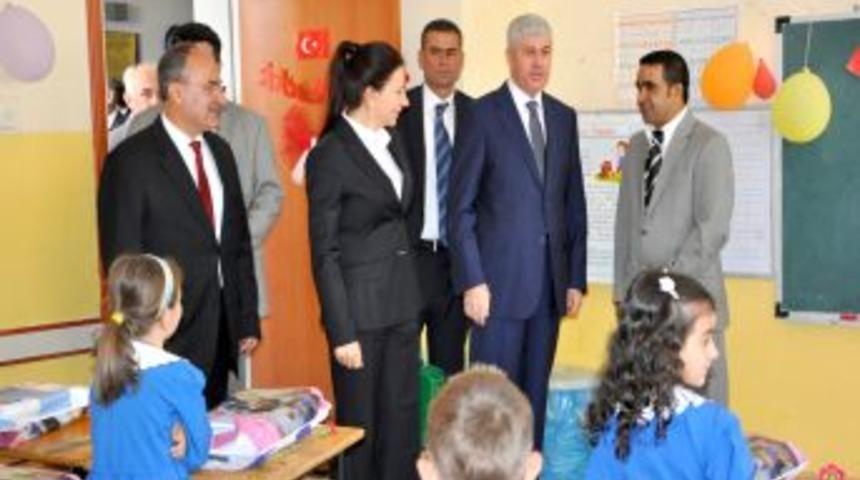 Uşak&rsquo;ta 62 Bin &Ouml;ğrenci Dersbaşı Yaptı