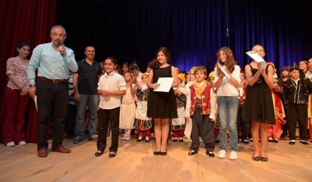 Beylikd&uuml;z&uuml;&rsquo;nde Kursiyerlerin Başarısı Sertifika İle Ta&ccedil;landı