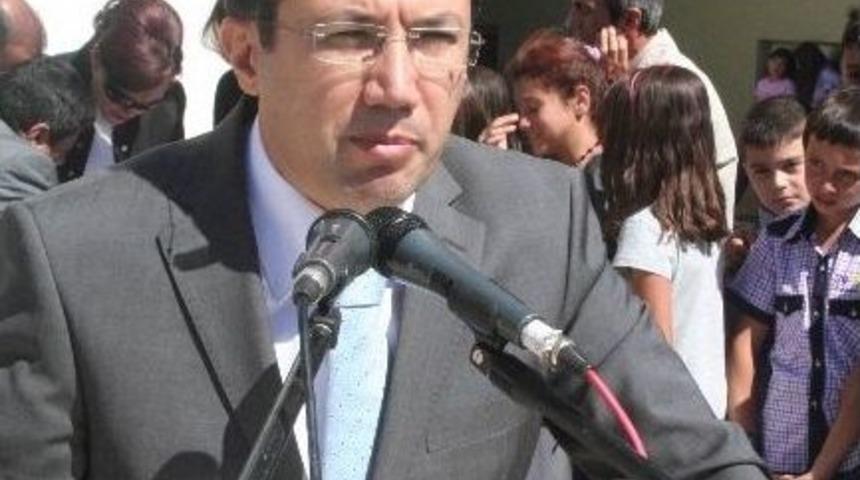 Erzincan&rsquo;da İlk Ders Zilini Vali Akdemir &Ccedil;aldı