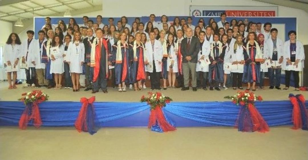 İzmir &Uuml;niversitesi'nin İkinci Yıl Gururu