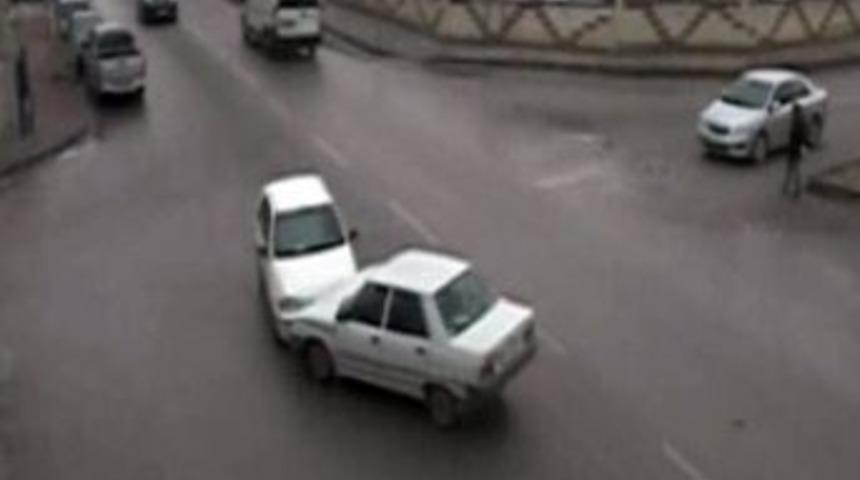 Trafik Kazaları Mobese Kameralarına Yansıdı
