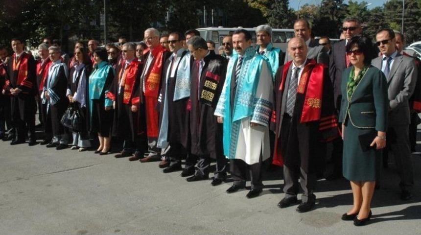 Sel&ccedil;uk &Uuml;niversitesi, Yeni Eğitim-&ouml;ğretim Yılına Başladı
