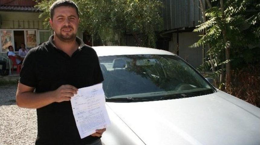 Ara&ccedil; Camına Film Taktığı İ&ccedil;in Aldığı Cezayı Mahkeme İptal Etti