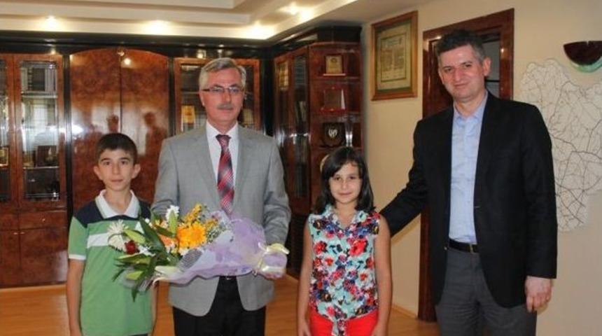 &Ouml;ğrrencilerden Başkan &Ccedil;ağlayan&rsquo;a Ziyaret