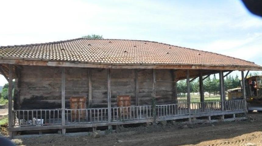Tarihi '&ccedil;ivisiz Cami'de Restorasyon &Ccedil;alışmaları