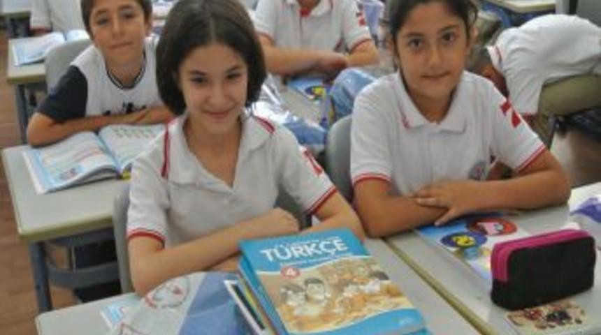 Vali Oduncu: O &Ouml;ğretmenimin Elini &Ouml;pmem Bir Vazifedir