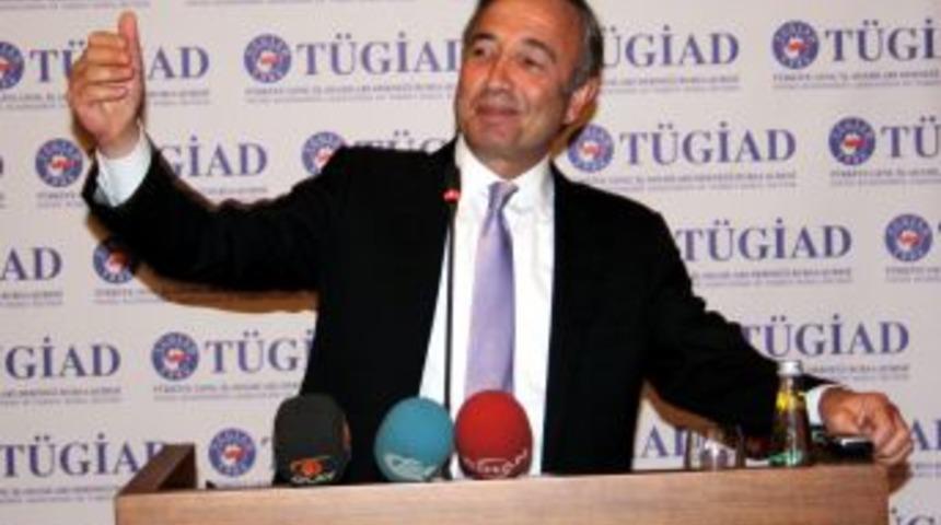 AKFEN Holding Y&ouml;netim Kurulu Başkanı Akın&rsquo;dan &Ouml;ğ&uuml;tler