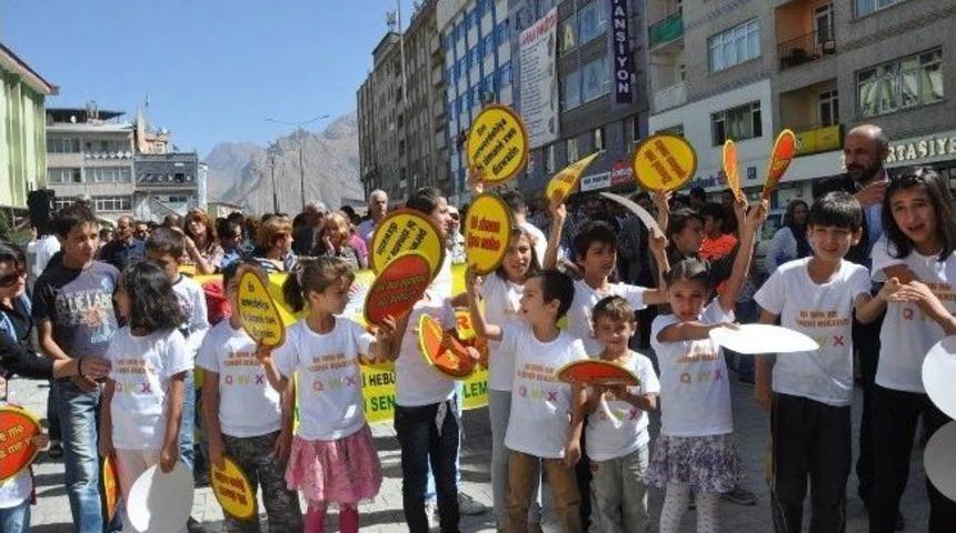 Hakkari&rsquo;de &lsquo;anadil&rsquo; Y&uuml;r&uuml;y&uuml;ş&uuml;