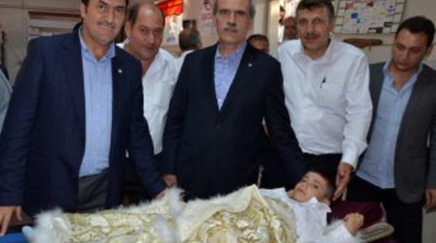 Hamitler&rsquo;de Geleneksel S&uuml;nnet Ş&ouml;leni