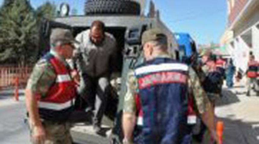 3 kişinin katili kayısı bah&ccedil;esinde yakalandı