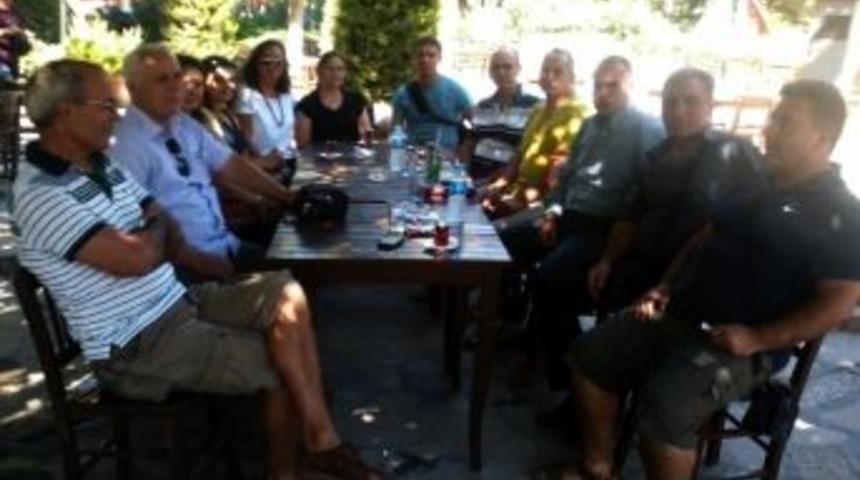 Chp'li Başkan Aday Adayı Beldesini &Ouml;rnek G&ouml;sterdi