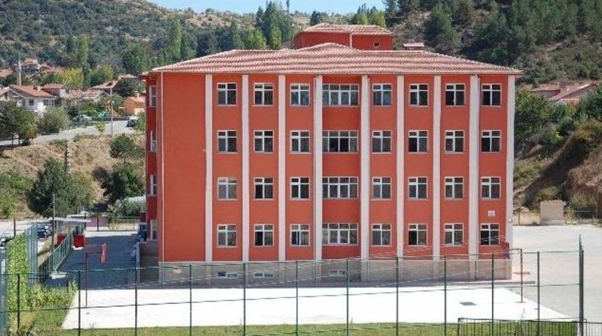 Simav&rsquo;da &Uuml;&ccedil; Okulda Akıllı Tahta Sevinci