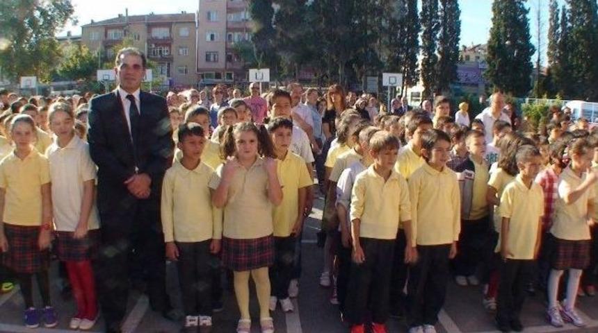 Nuri Bayar Ortaokulu&rsquo;nda Eğitim T&ouml;renle Başladı