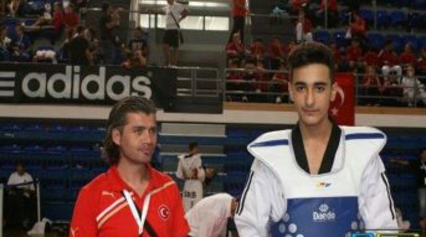 Balkan Şampiyonu Batmanlı Tekvandocunun Hedefi Avrupa Şampiyonluğu