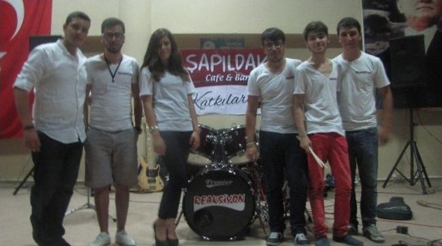 Gen&ccedil;lik Merkezi &Ouml;ğrencileri Raksiyon İle Coştu