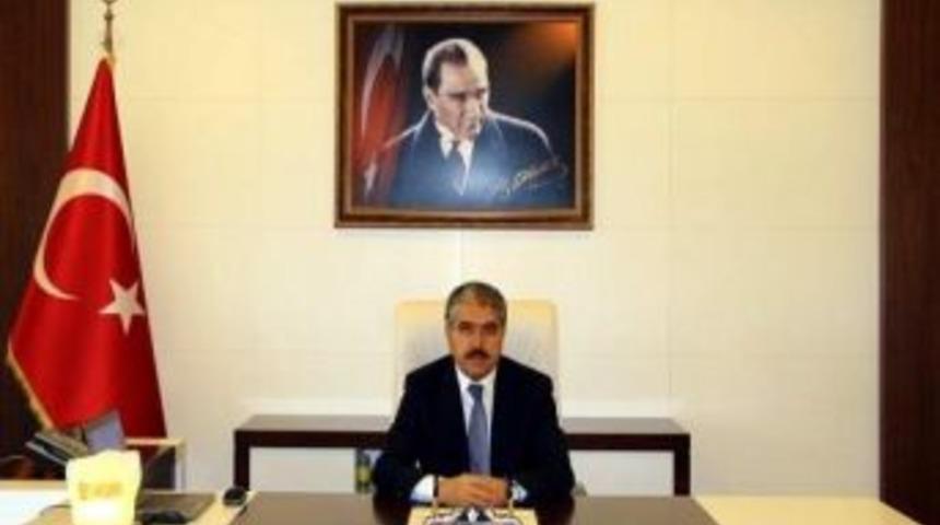 Vali &Ccedil;ınar Eğitim Yılını Kutladı