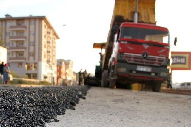 Ardahan’da Yollar Sıcak Asfaltla Tanıştı