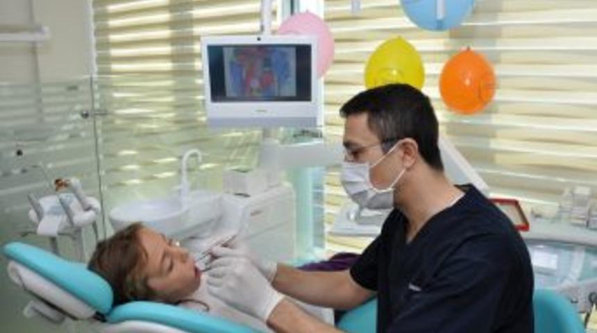 Film Seyrederken Diş Hekimini Unutuyorlar