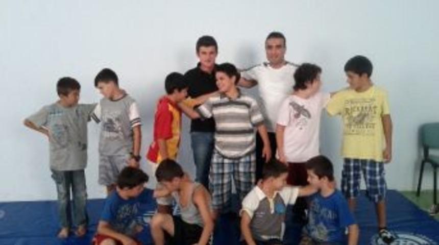 G&uuml;reş İl&ccedil;elerde Sevdiriliyor