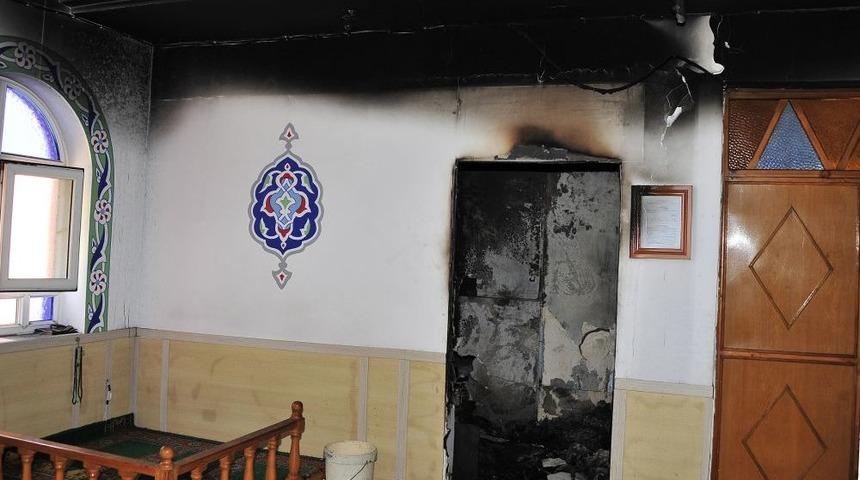 Yanan Camii Belediye Yardımıyla Onarılacak