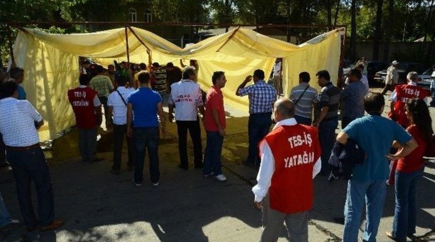 Yatağanlı Enerji Ve Maden İş&ccedil;ileri Direniş &Ccedil;adırı Kurdu