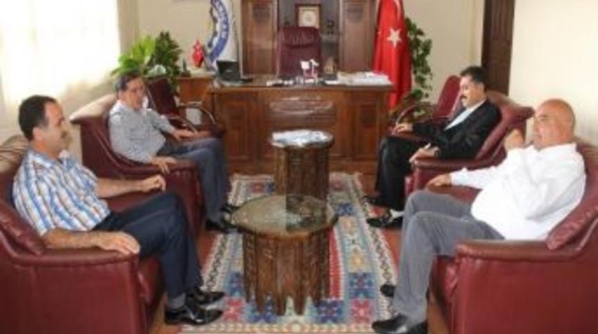 Kaymakam &Ouml;zkan'dan Başkan Zenbilci'ye Ziyaret