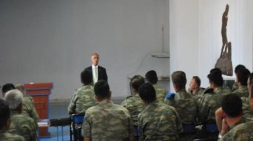 Be&uuml;&rsquo;den Askeri Personele Seminer