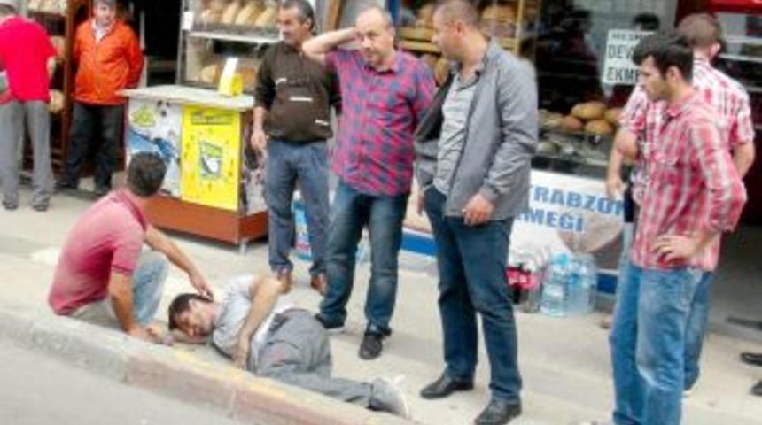 Cami Duvarına Yalıtım Yapan Iş&ccedil;i 5 Metre Y&uuml;ksekten D&uuml;şt&uuml;