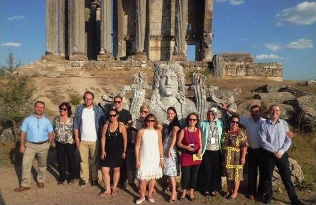 Tamder Yabancı Misafirlerine Kütahya’yı Tanıttı