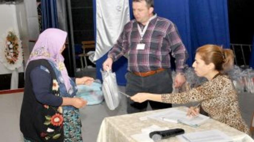 Polatlı Belediyesi'nden &Ouml;ğrencilere Kırtasiye Yardımı