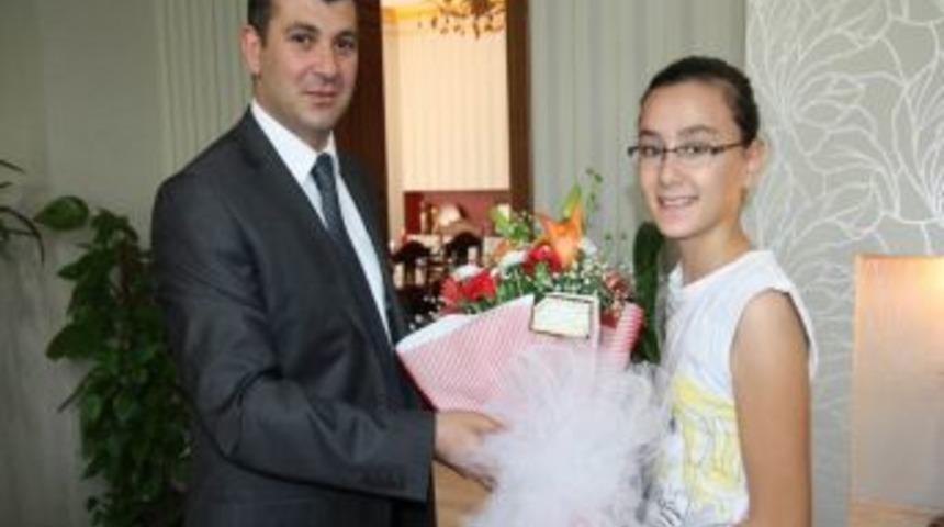 &Ouml;ğrencilerden Başkan Vekili Altınsoy&rsquo;a Ziyaret