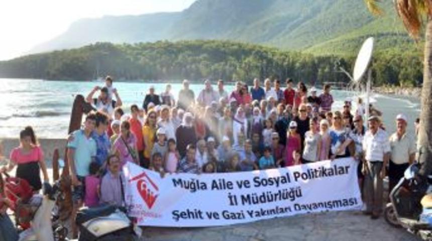 Muğla'daki Şehit Yakınları Ve Gaziler Tekne Turuna &Ccedil;ıkarıldı