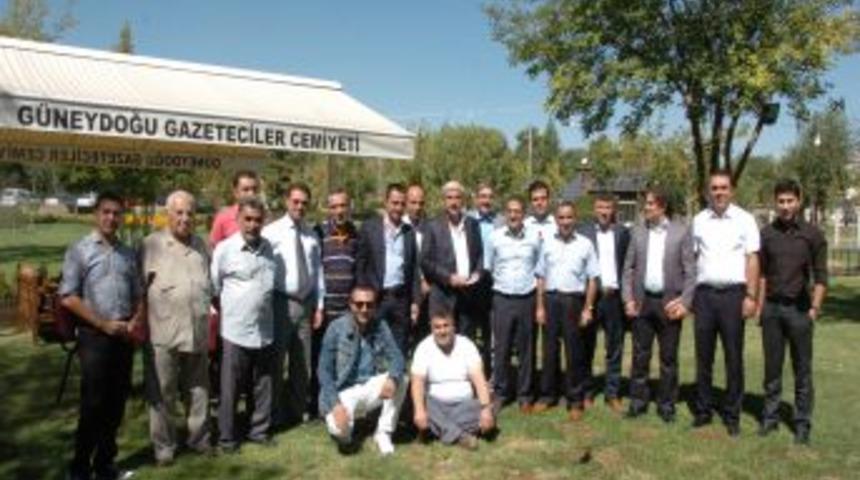 Diyarbakır Basın İlan Kurumu M&uuml;d&uuml;r&uuml; Peltek: Sanallaşmanın &Ouml;n&uuml;ne Ge&ccedil;eceğiz