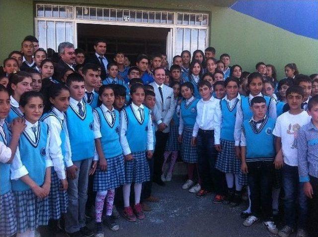 Okulların Dış Cephesi Erzurum Motifleri İle S&uuml;slendi 1