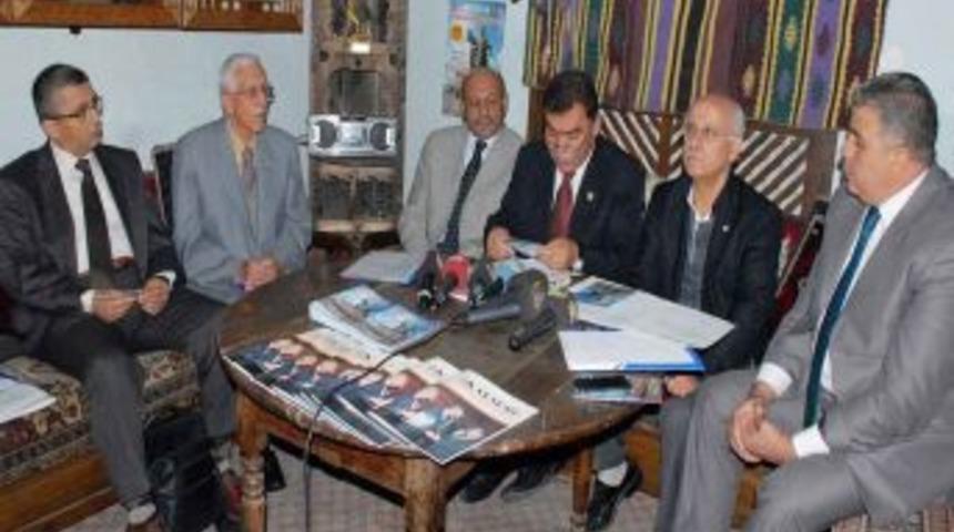 Başbakan, 'yılın Ahisi' Se&ccedil;ilen 52 Yıllık Terziyi Altınla &Ouml;d&uuml;llendirecek