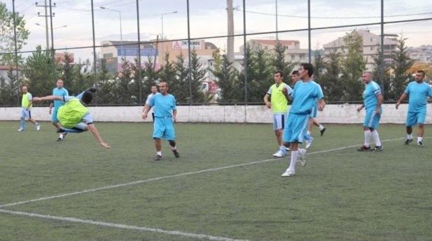 Nil&uuml;fer Belediyesi'nden Vefa Turnuvası