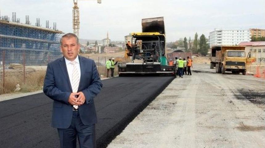 Okullar B&ouml;lgesinde Asfaltlama &Ccedil;alışmaları